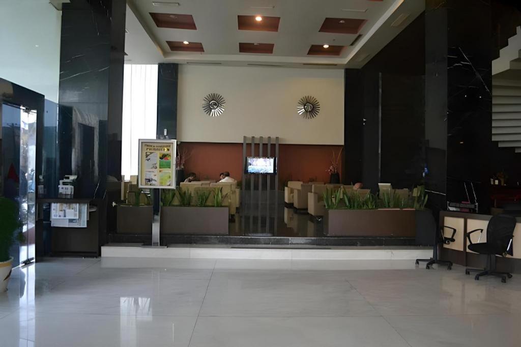 Grand Antares Hotel Μεντάν Εξωτερικό φωτογραφία